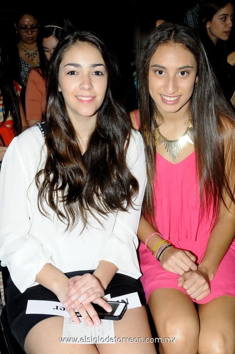 04062014 Ángela y Ana Victoria.