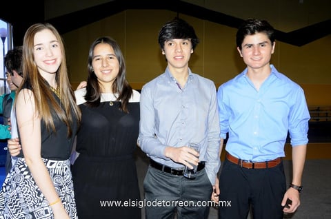 04062014 Cecilia, Itzel, Carlos y Yordi.
