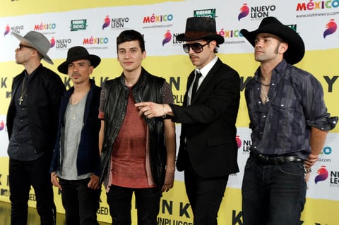 Los integrantes de Kinky antendieron a la prensa previó a la grabación de su MTV Unplugged.