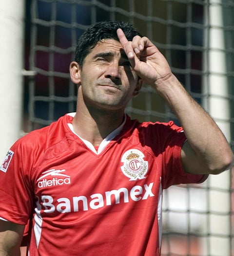 Aunque todo parecía indicar que Antonio Naelson Sinha pasaría a las filas del Veracruz, el destino del mediocampista ex del Toluca fue el Querétaro.