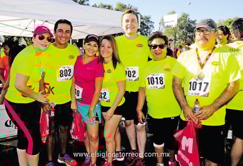 08062014 PARTICIPAN EN CARRERA ATLéTICA . Juanita, Juan, Angélica, Alejandra, Armando, Ruth y Manuel.