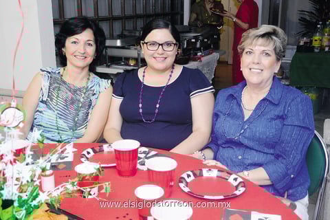 08062014 María Rosa, Lorena y Ángeles.