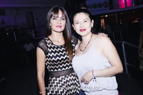 08062014 MUY GUAPAS.  Alondra y Mary.