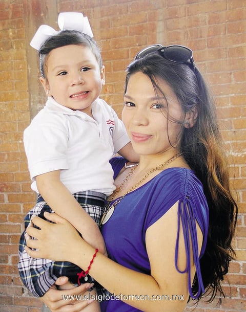 08062014 MADRE E HIJA.  Ivanna y Laura.