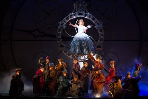 La actriz Majo Pérez admitió que fue difícil interpretar a "Glinda" en el montaje para México del musical "Wicked", pues le costó hallar los tonos correctos del personaje.