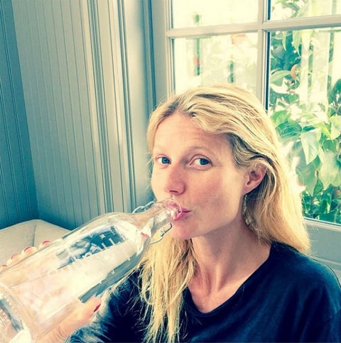 Gwyneth Paltrow es otra de las celebridades que dejaron atrás la inseguridad y mostraron su belleza natural.