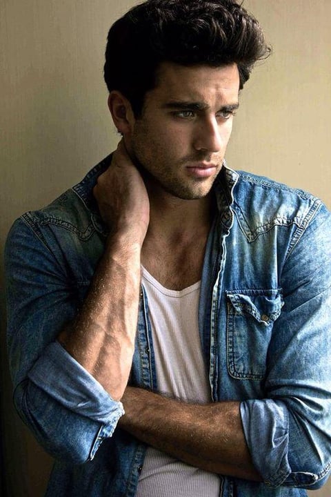 El portal de Internet de Mr. World, muestra algunas fotografías del mexicano.