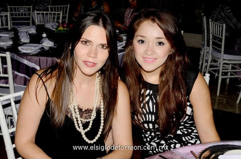 24062014 Alina y Ana Karen.
