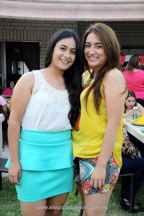 24062014 Nayma y Sonia.