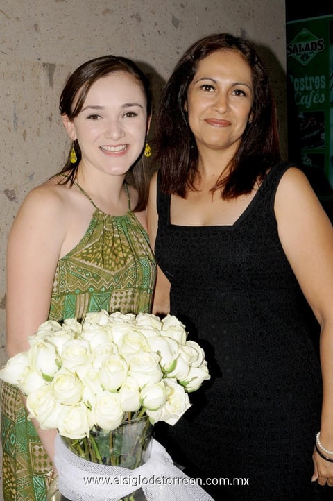 26062014 Selene y Carolina.