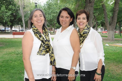 28062014 Clara González, Lupita Manzanares y Josse Trasfí.