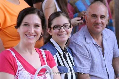 02072014 Liliana, Damia y Carlos.
