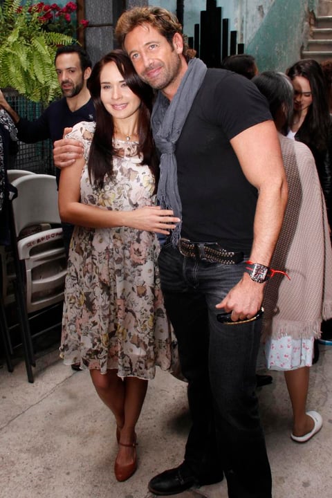 El melodrama es protagonizado por Adriana Louvier y Gabriel Soto.