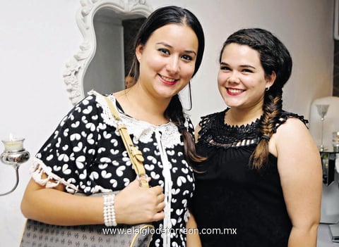 08072014 Maru y Érika.