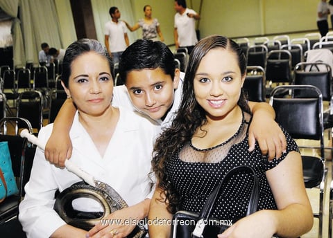 13072014 Delia, Luis Manuel y Deni.