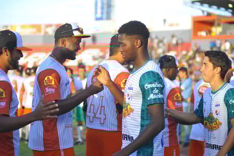 El recién llegado Djaniny participó en la fiesta.