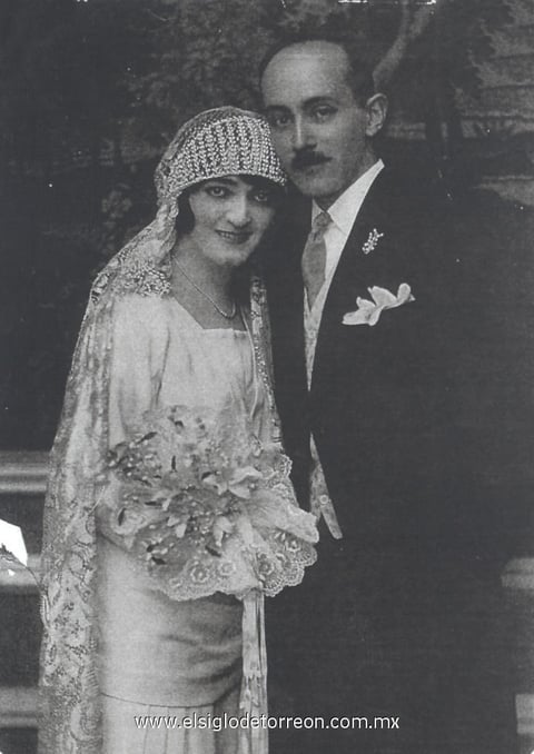 15072014 Don Ernesto Alatorre Escobedo y su esposa doña Consuelo Morones Alba. Foto proporcionada por su hijo, don Samuel Alatorre Morones.