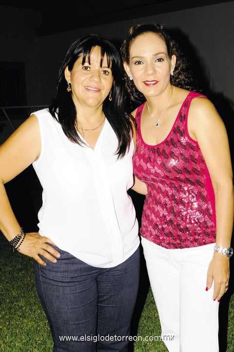 15072014 FELICITAN A BETTY.  Verónica y Alicia.