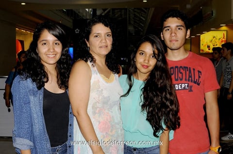 23072014 Alfia, Ximena, Flor y Valentina Elizabeth.