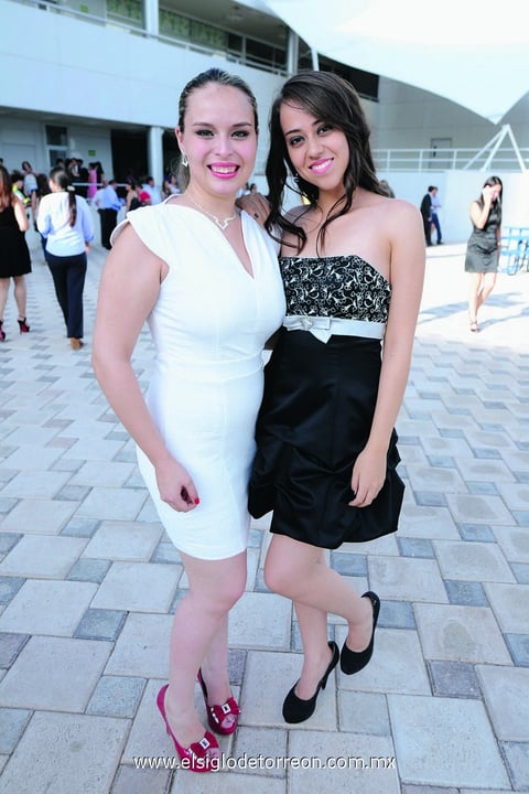24072014 FINALIZAN CURSOS.  Patricia y Leonor.