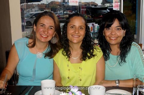 25072014 Maribel González, Mary Tinoco y Píldora.