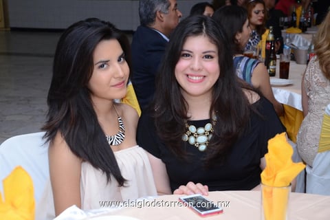 25072014 Gaby, Arturo y Arturo Aguilera.