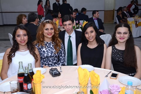25072014 Mayela, Paulette, Sofía, Enrique y Brigitte.