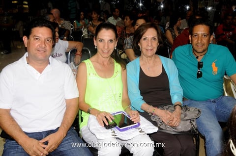 28072014 Toty y Regina.