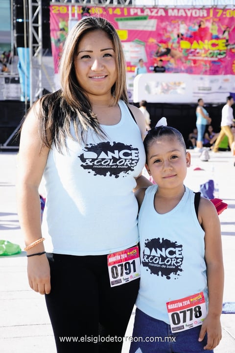 27072014 EN MARATóN DE BAILE.  Fátima y Marifer.