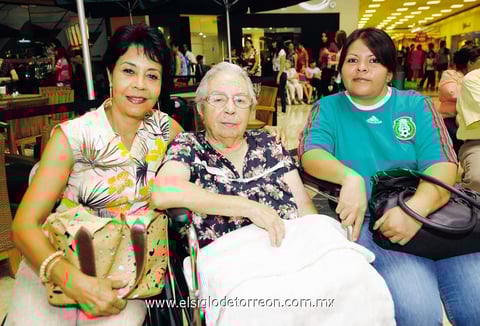 27072014 Miriam, Emilio, Marina, Mary Carmen y Marina.