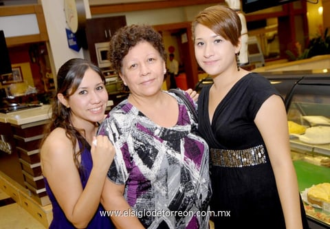 27072014 Reyna, María y Luisa.