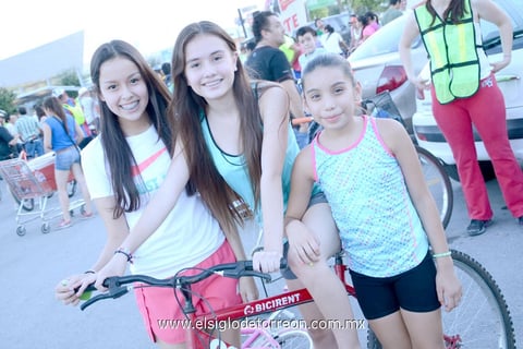 09082014 Anette, Paulina y Valeria.
