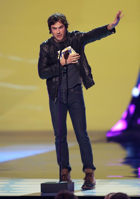 Ian Somerhalder presentó uno de los galardones en la noche.