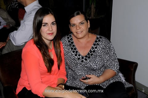 13082014 Mariel y Rosy.