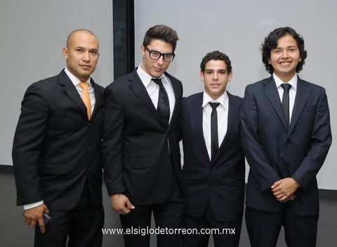 16082014 ELEGANTES.  Omar, Ángel, Luis y Alan.