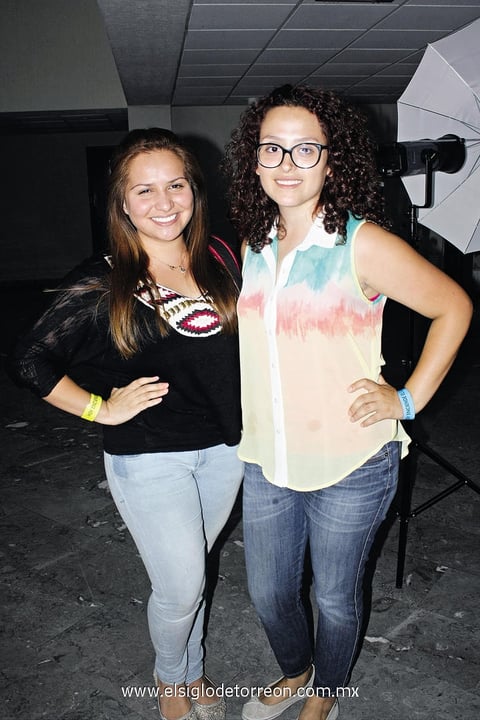 17082014 AMIGAS.  Marcela y Sofía.