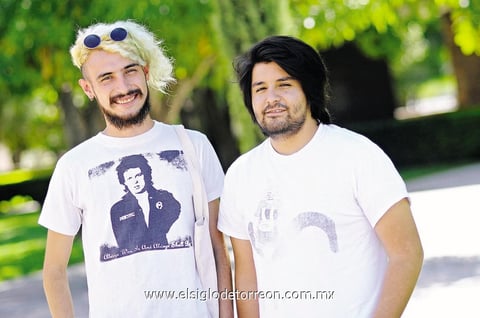 18082014 EN LA IBERO.  Santiago y Miguel.