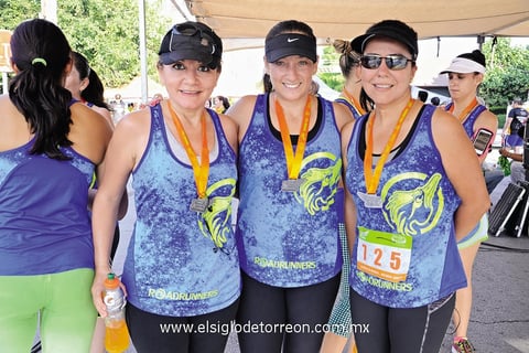 17082014 PARTICIPAN EN CARRERA.  Katy, Gaby y Helda
