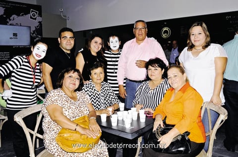 19082014 ASISTEN A INAUGURACIóN.  Familias Tejada Peña y Ayoub Flores.