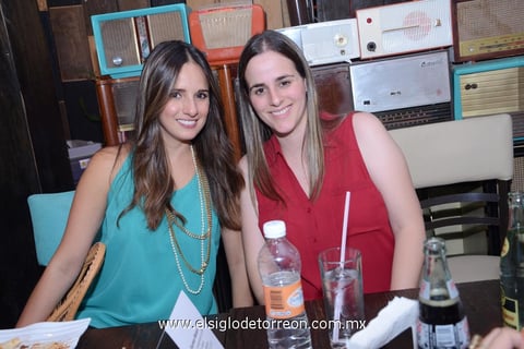 22082014 Angélica y Beatriz.