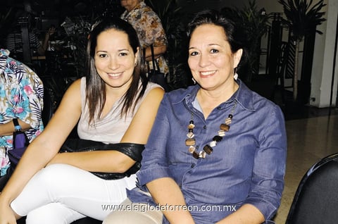 25082014 Socorro y Maru.