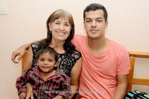 23082014 Yolanda, Carlos y Juan Manuel.
