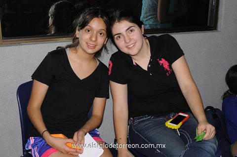 23082014 Mariana y Valeria.
