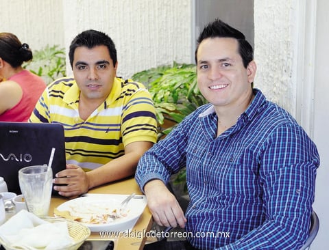 26082014 INTERCAMBIAN IDEAS.  Hugo y Chano.