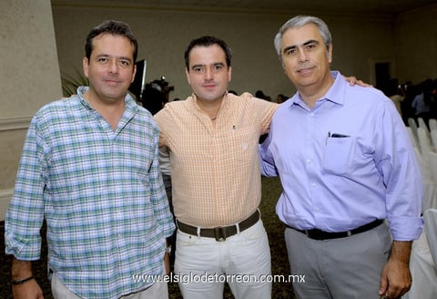 27082014 César, Alejandro y Érick.