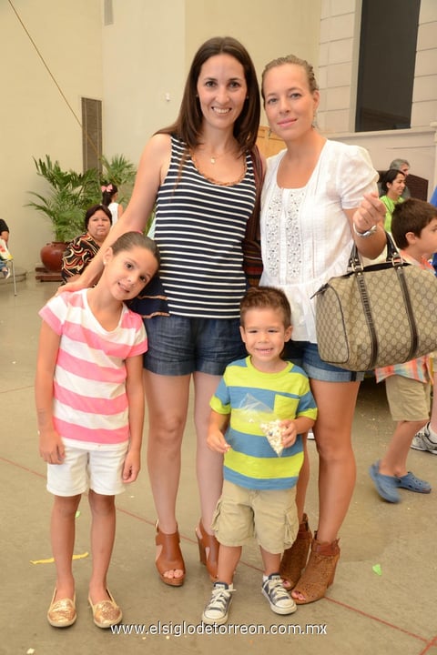 28082014 Mariana, Isabel, Sofía y Mariano.