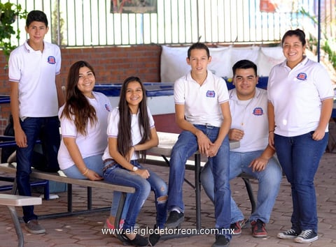 30082014 Omar, Karla, Eva, Martín, Saúl y Mariana.