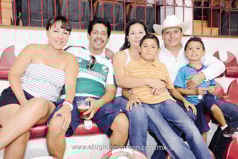 30082014 EN EL SERIAL NOVILLERIL.  Luly, Abraham, Nubia, Miguel, César y Mario.