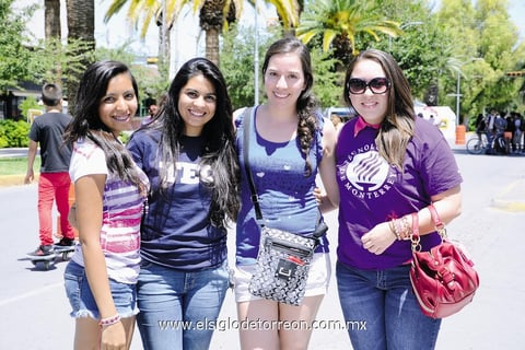 31082014 EN EL PASEO COLóN.  Andrea, Cristy, Janeth y Mapy.