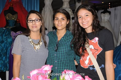 31082014 Fernanda, Carla y Beneranda Machado.